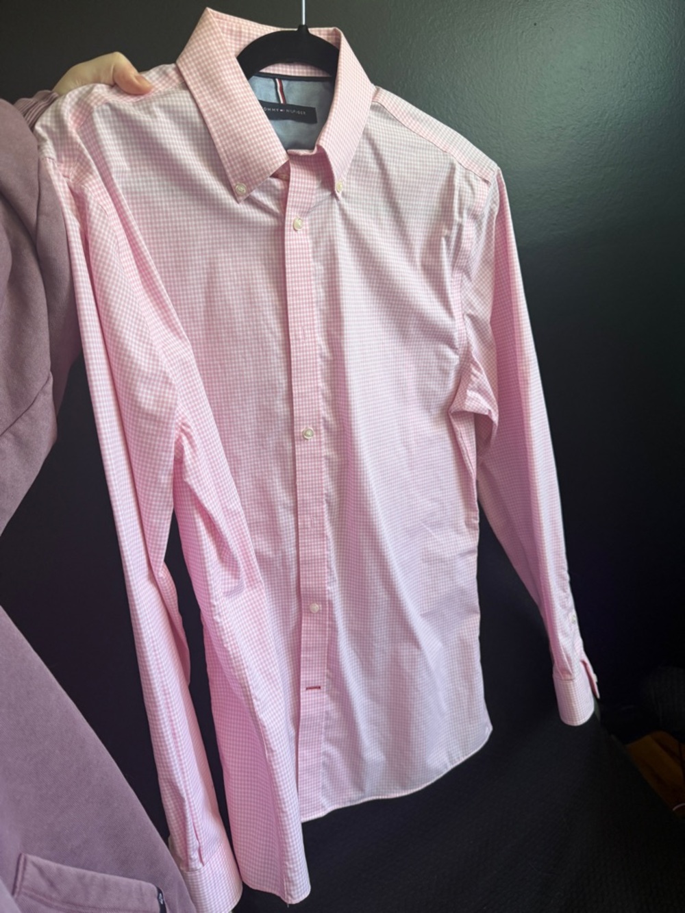 Tommy Hilfiger | Men’s Pink Dress Shirt with Button-Down | Slim Fit